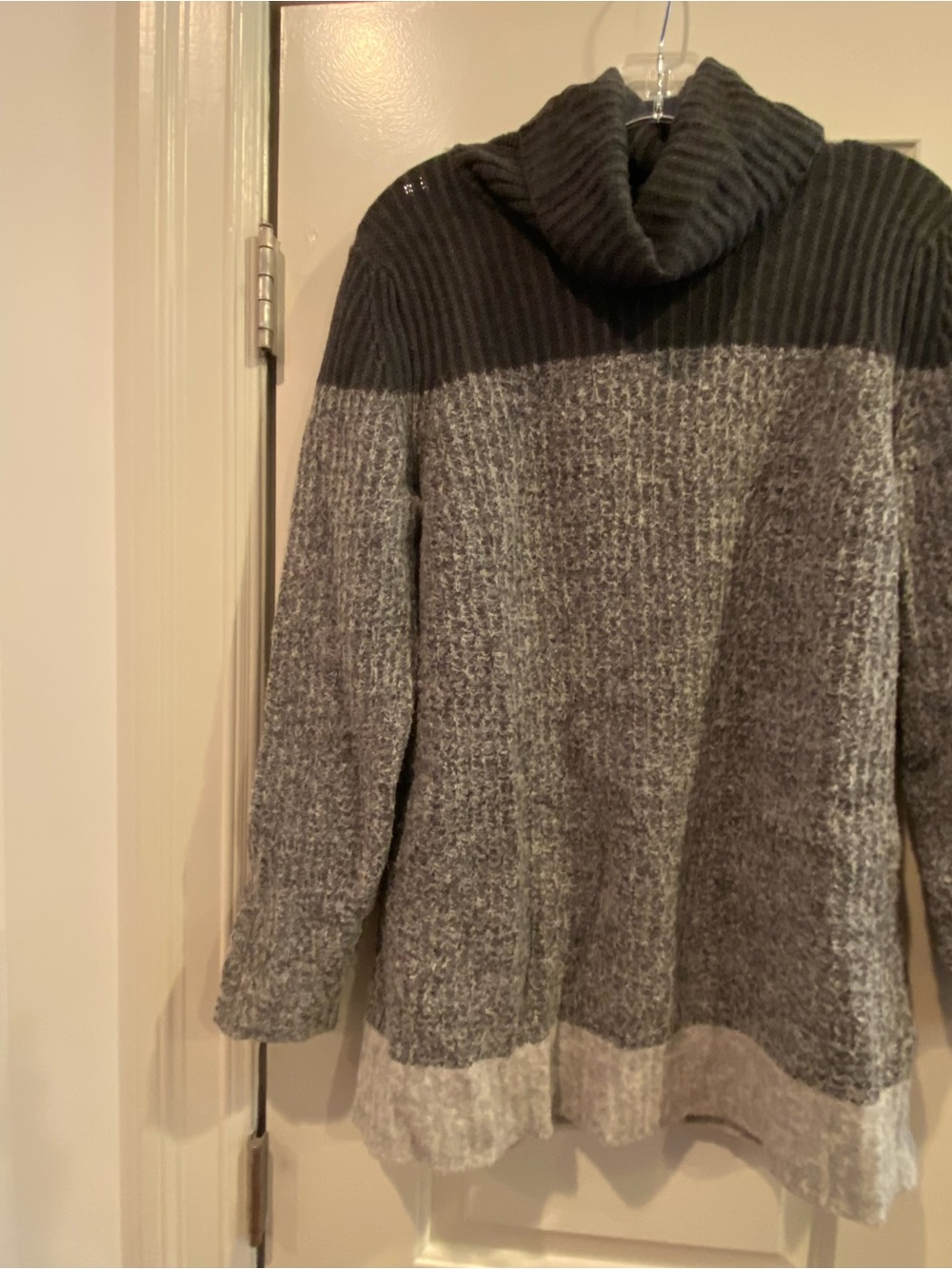 Banana Republic L Cowl Neck in three Gray Turtleneck knit sweater Tunic